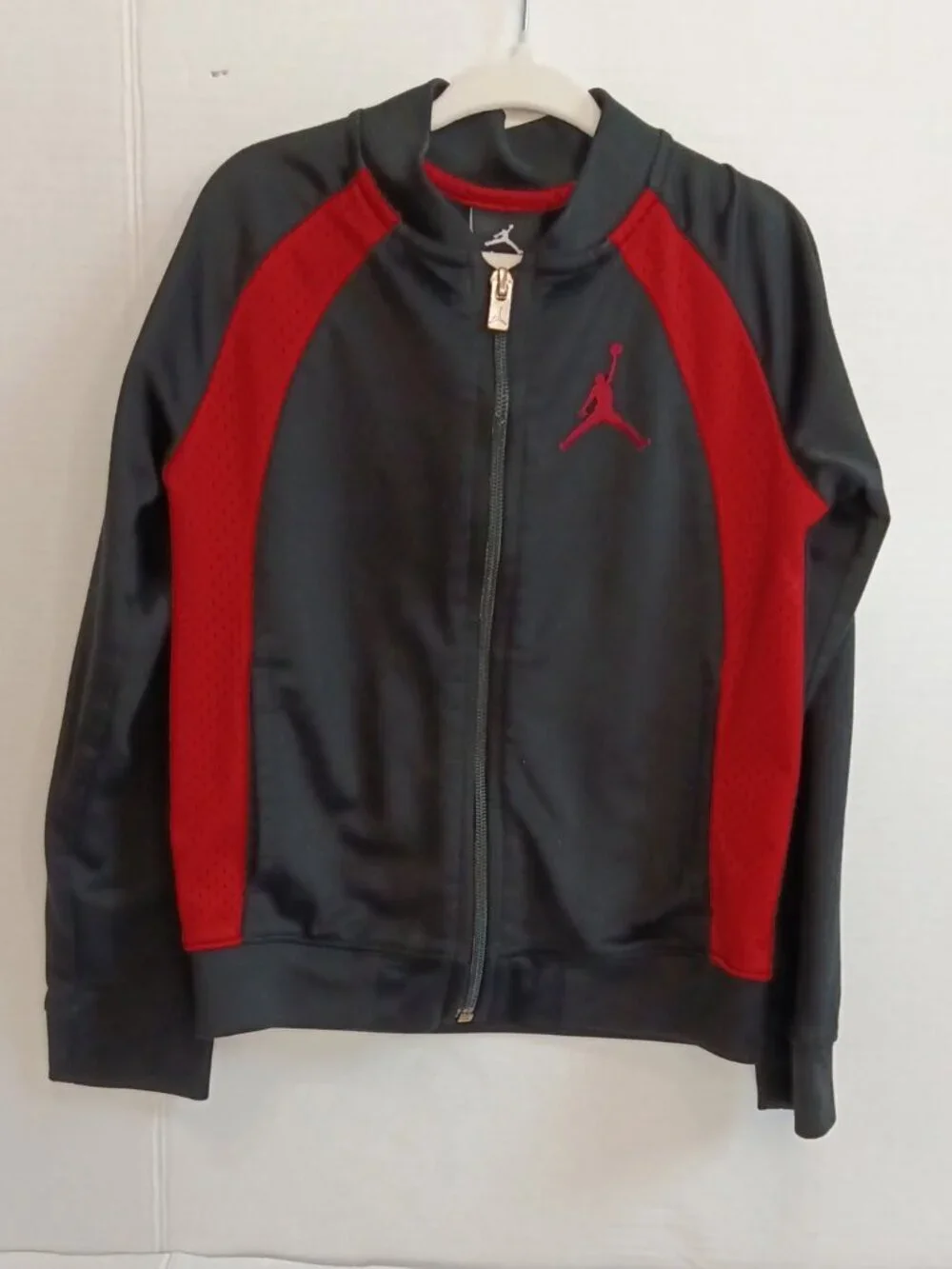 Jordan Boys Black Red Full Zip Track Jacket Size 4/5T